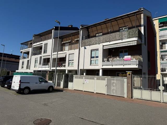 appartamento in vendita ad Orbassano in zona Tetti Valfrè