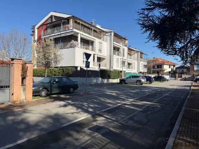 appartamento in vendita ad Orbassano in zona Tetti Valfrè
