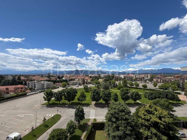 appartamento in vendita ad Orbassano
