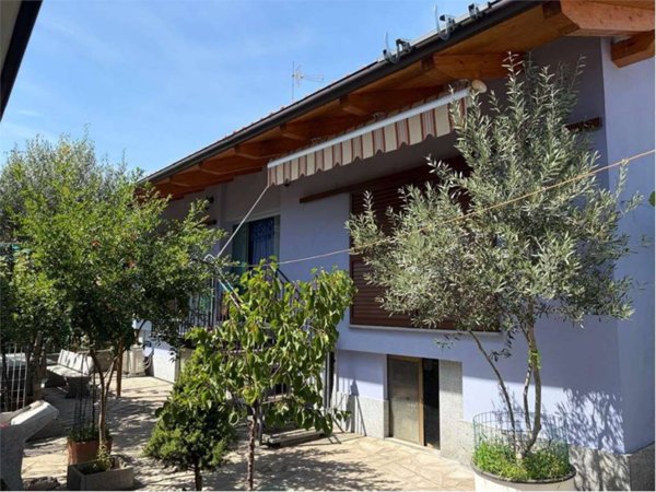 casa indipendente in vendita ad Orbassano