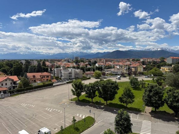 appartamento in vendita ad Orbassano