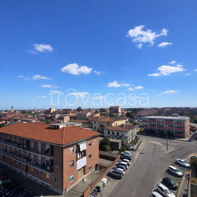 appartamento in vendita ad Orbassano