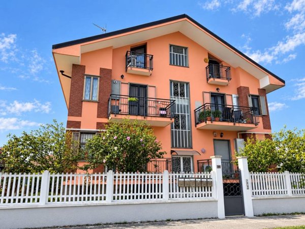 appartamento in vendita ad Orbassano in zona Tetti Valfrè