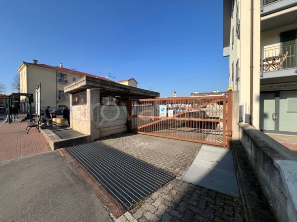 box auto in vendita ad Orbassano