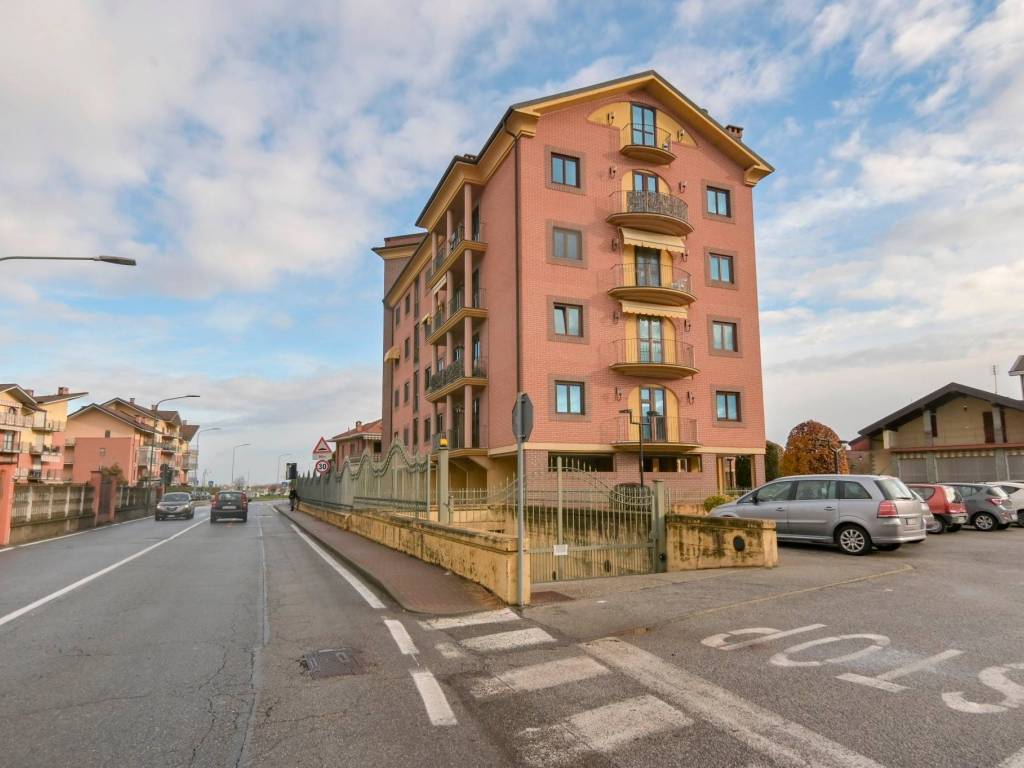 box auto in vendita ad Orbassano