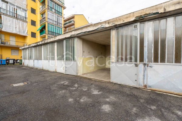 box auto in vendita ad Orbassano