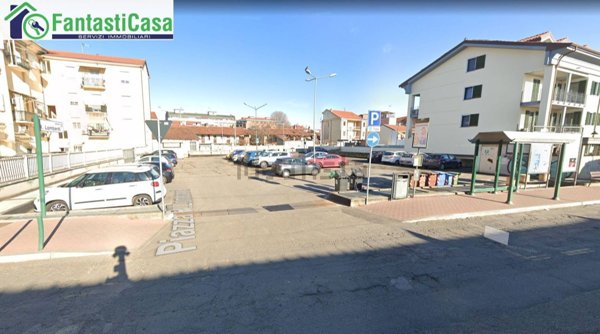 box auto in vendita ad Orbassano