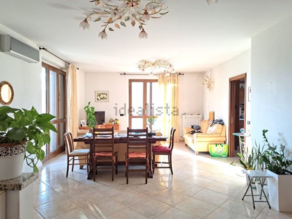 casa indipendente in vendita ad Orbassano in zona Tetti Valfrè