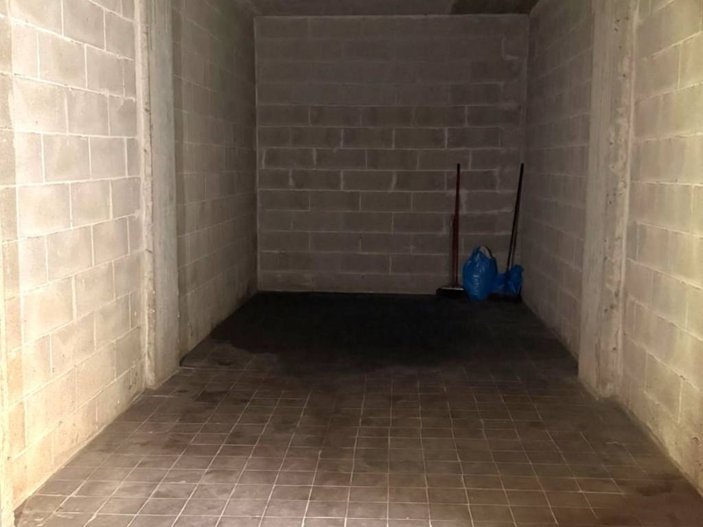 box auto in vendita ad Orbassano