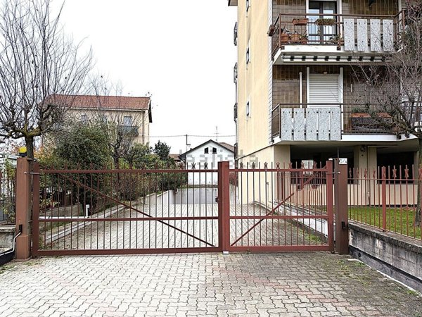 box auto in vendita ad Orbassano