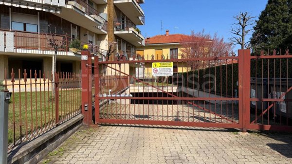 box auto in vendita ad Orbassano