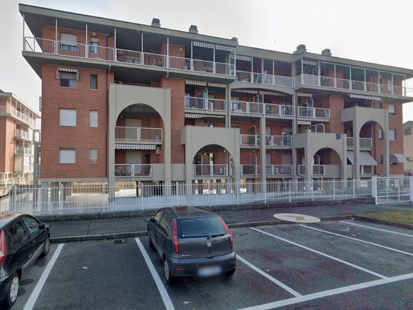 box auto in vendita ad Orbassano