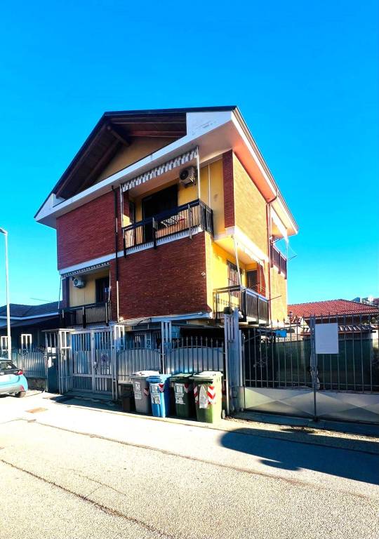 casa indipendente in vendita ad Orbassano