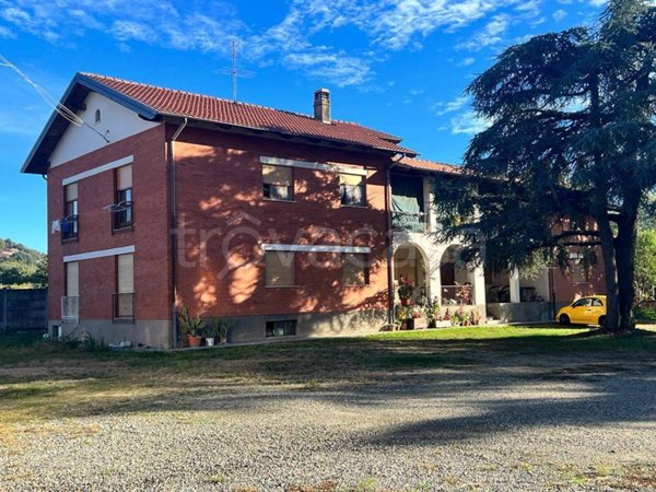 locale commerciale in vendita ad Orio Canavese