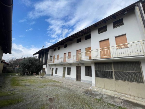 casa indipendente in vendita ad Orio Canavese