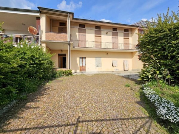 casa indipendente in vendita ad Orio Canavese