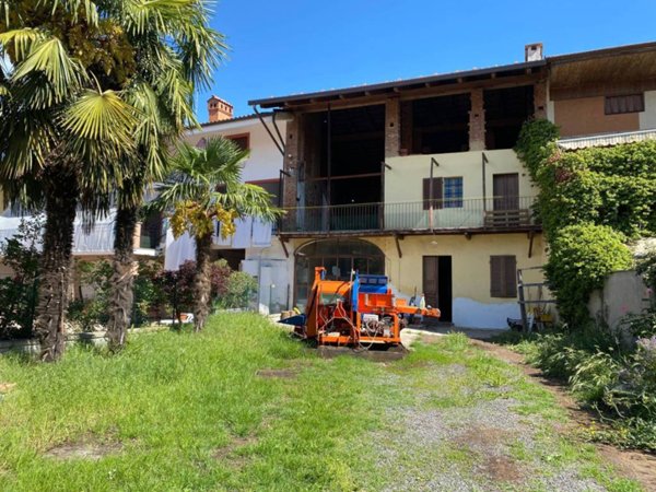 casa indipendente in vendita ad Orio Canavese