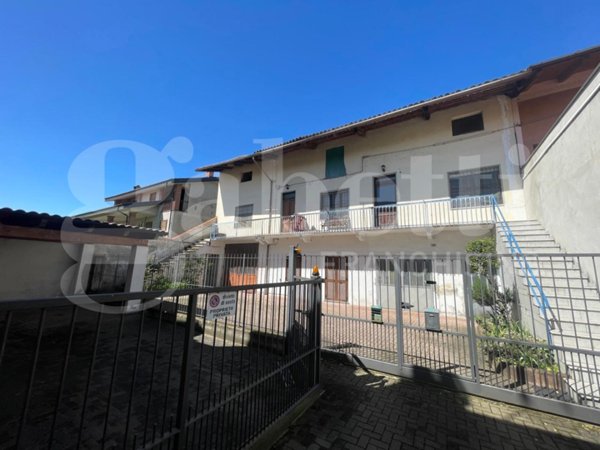casa indipendente in vendita ad Orio Canavese