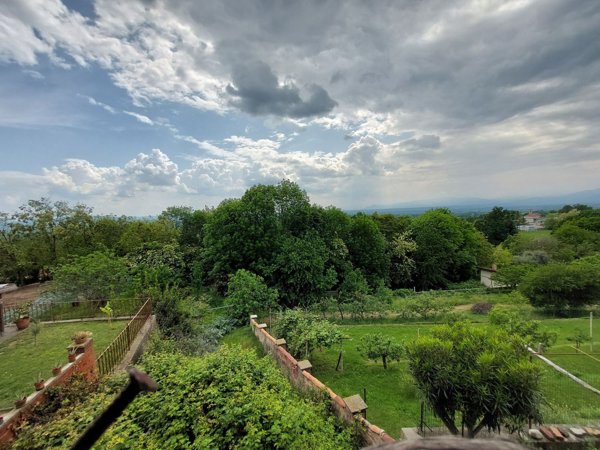 esavano in vendita ad Orio Canavese