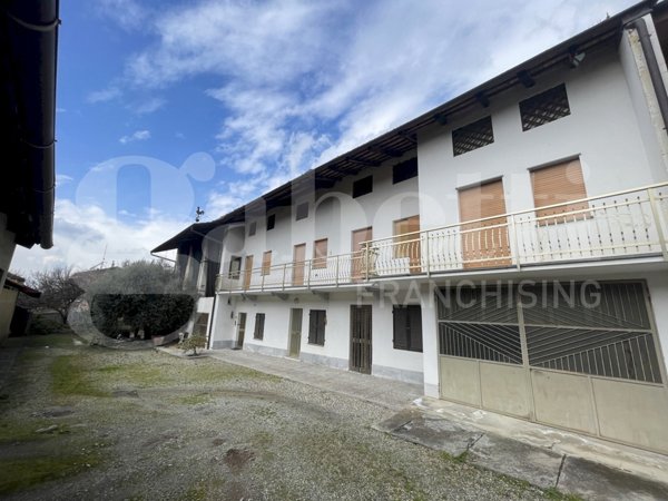 casa indipendente in vendita ad Orio Canavese