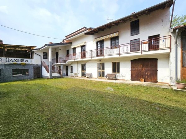 casa indipendente in vendita ad Orio Canavese