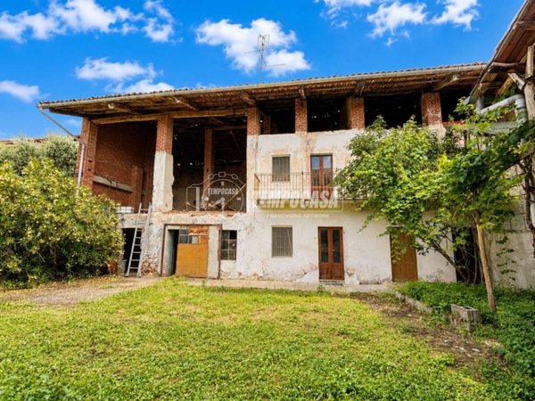 casa indipendente in vendita ad Orio Canavese