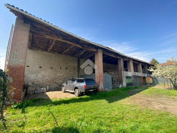 casa semindipendente in vendita ad Osasco