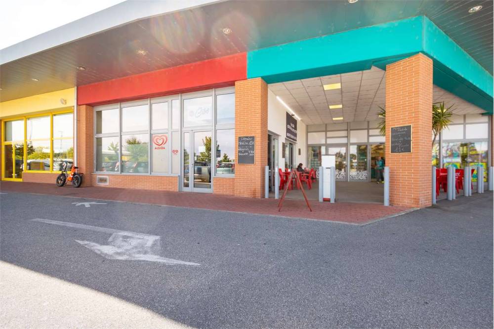 locale commerciale in vendita ad Osasco