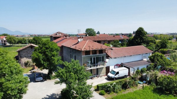 casale in vendita ad Osasco