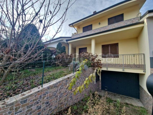 casa indipendente in vendita ad Osasio