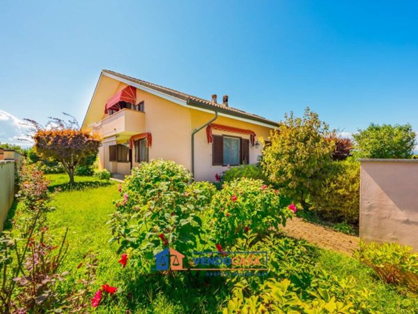 casa indipendente in vendita ad Osasio