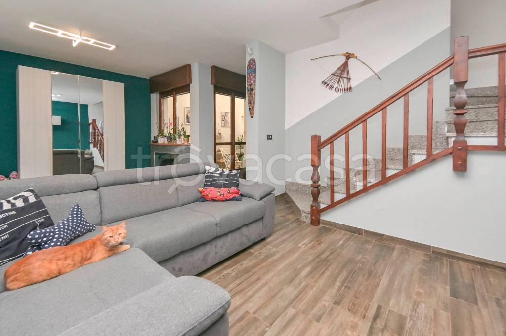 casa indipendente in vendita ad Osasio