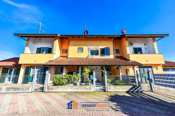 casa indipendente in vendita ad Osasio