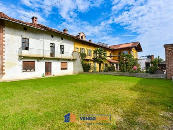 casa semindipendente in vendita ad Osasio