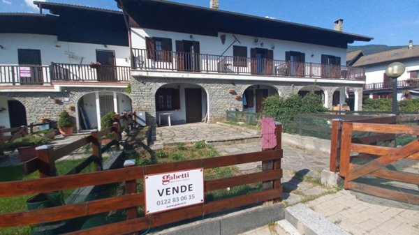 casa indipendente in vendita ad Oulx in zona Savoulx