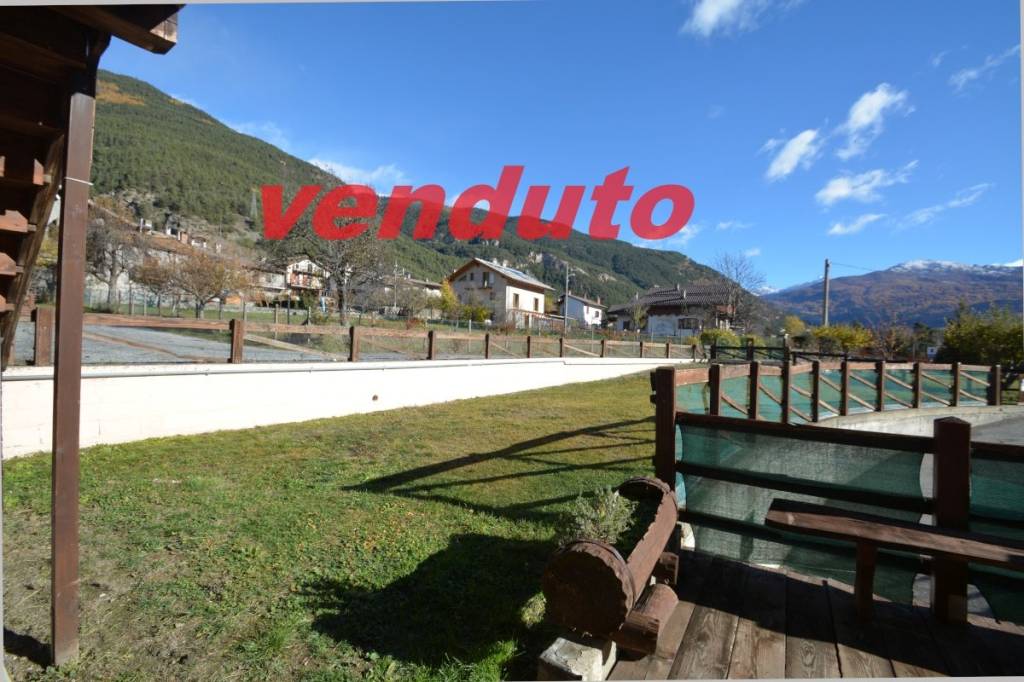 appartamento in vendita ad Oulx in zona Savoulx