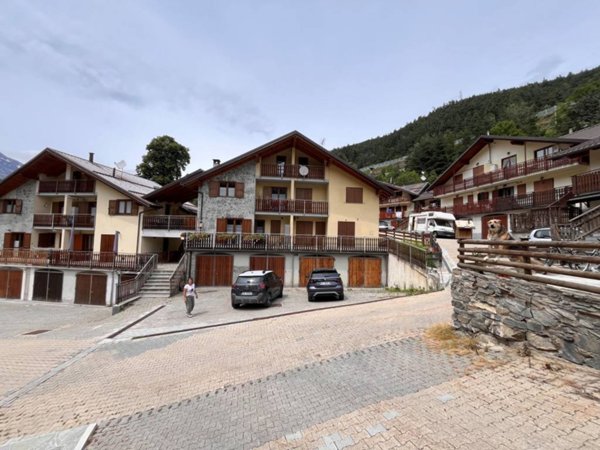 casa indipendente in vendita ad Oulx