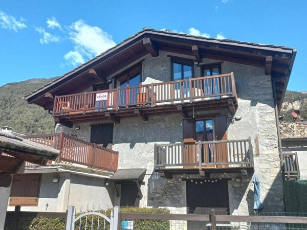 appartamento in vendita ad Oulx in zona Signols