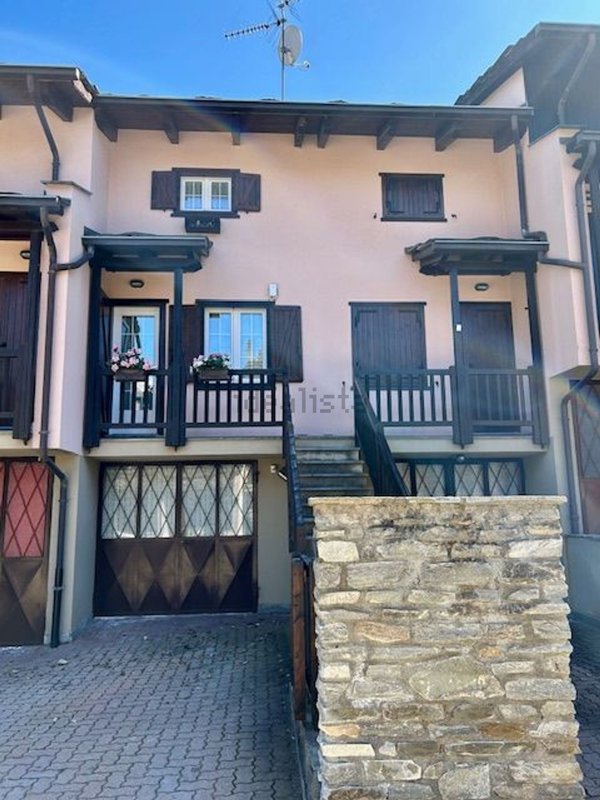 casa indipendente in vendita ad Oulx