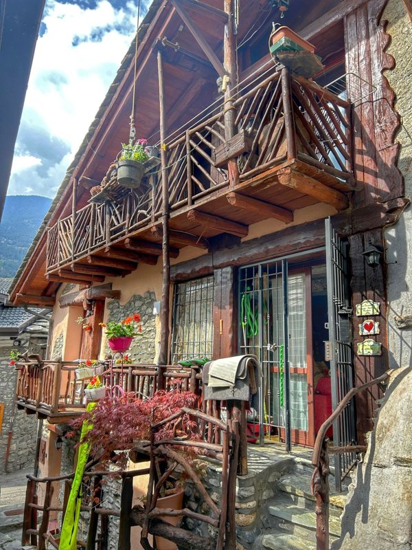 appartamento in vendita ad Oulx in zona Gad