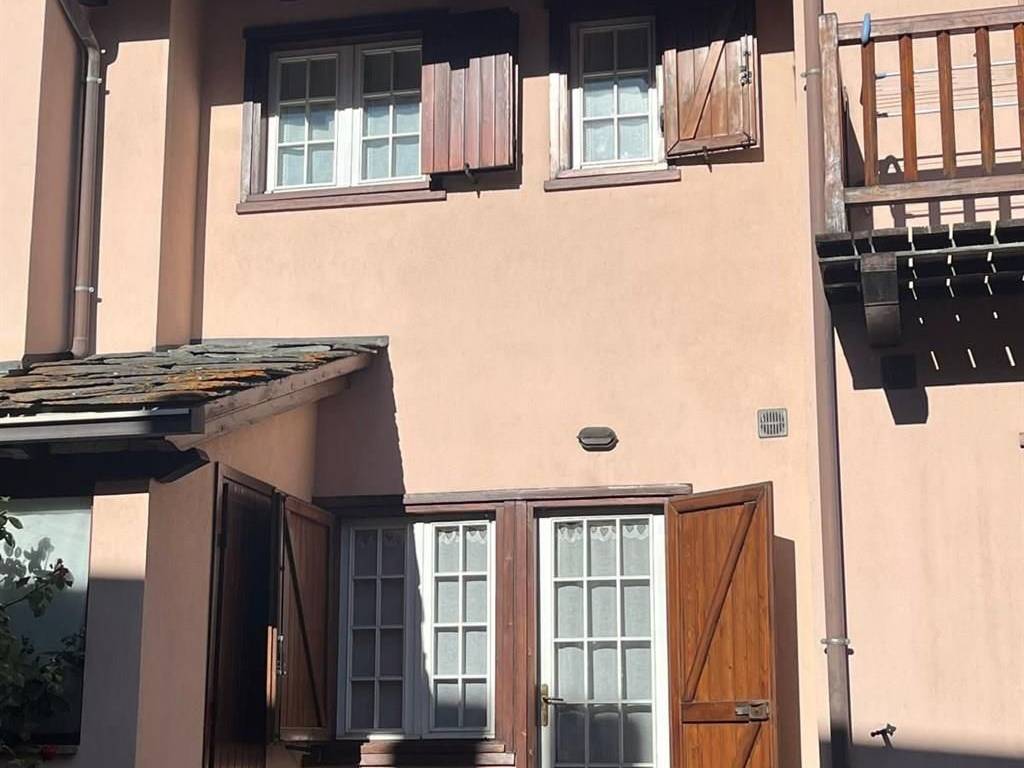 appartamento in vendita ad Oulx in zona Monfol