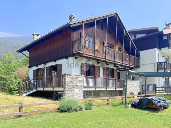 appartamento in vendita ad Oulx in zona Savoulx