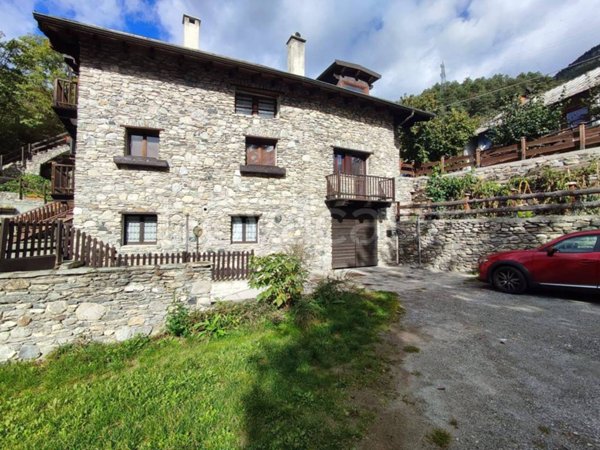 appartamento in vendita ad Oulx in zona Savoulx