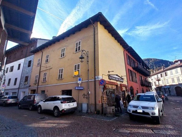 intera palazzina in vendita ad Oulx