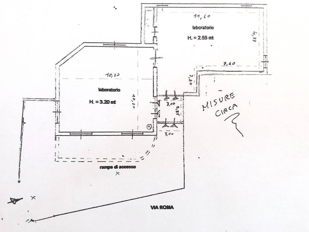 locale commerciale in vendita ad Oulx