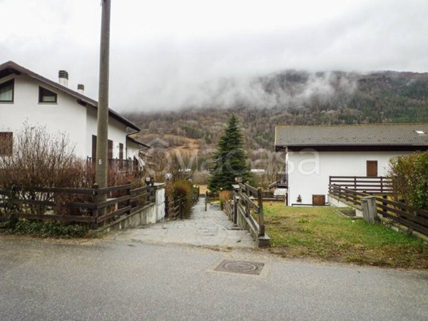 appartamento in vendita ad Oulx in zona Savoulx