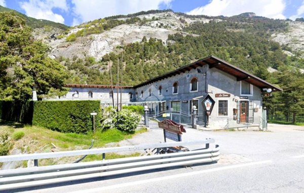 negozio in vendita ad Oulx in zona Beaume