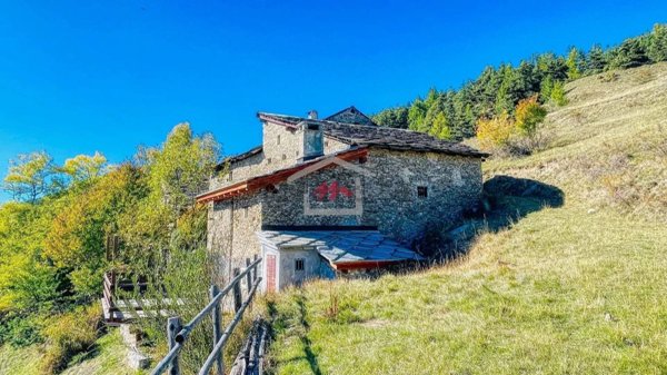 esavano in vendita ad Oulx in zona Savoulx