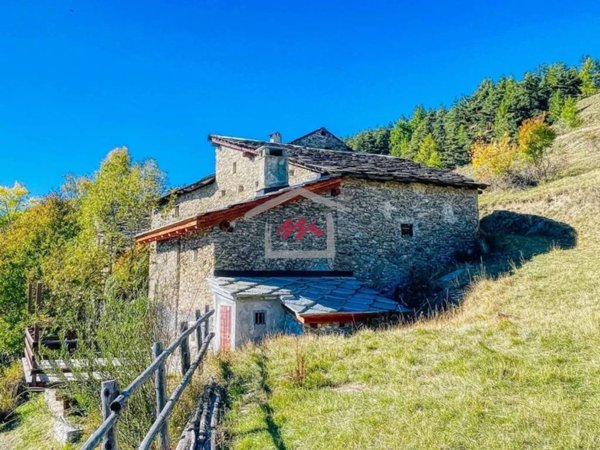 casa indipendente in vendita ad Oulx in zona Savoulx