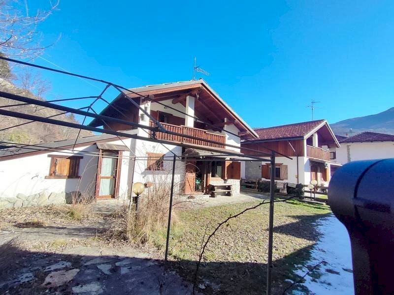 casa indipendente in vendita ad Oulx